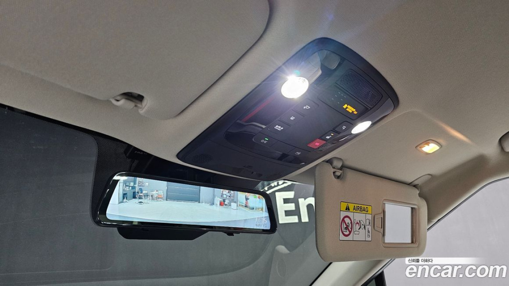 Kia Carnival 9-Seater Signature, 2023