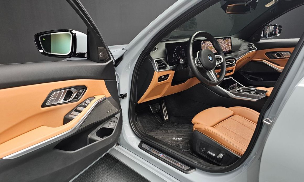 BMW 3-Series 320i M Sport, 2024