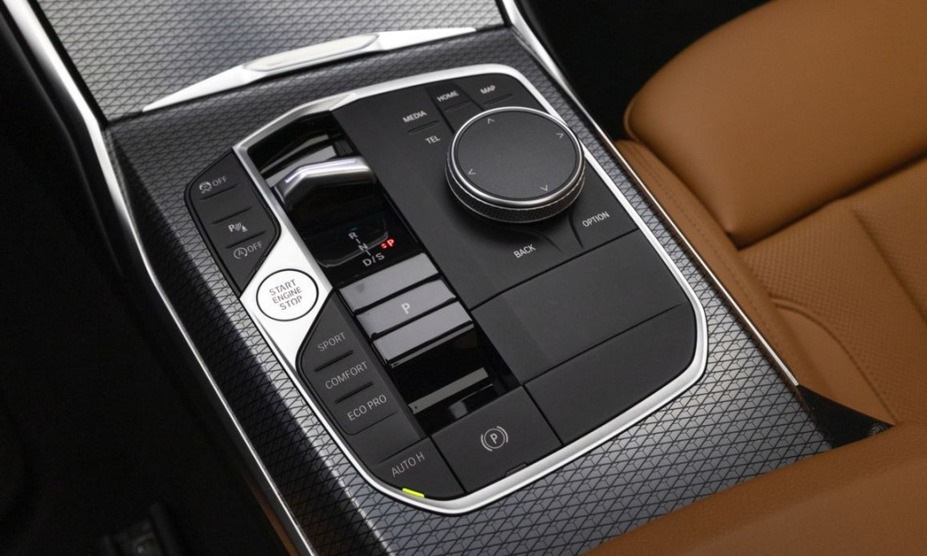 BMW 3-Series 320i M Sport, 2023