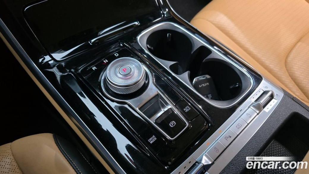 Kia Carnival 7-Seater Signature, 2023