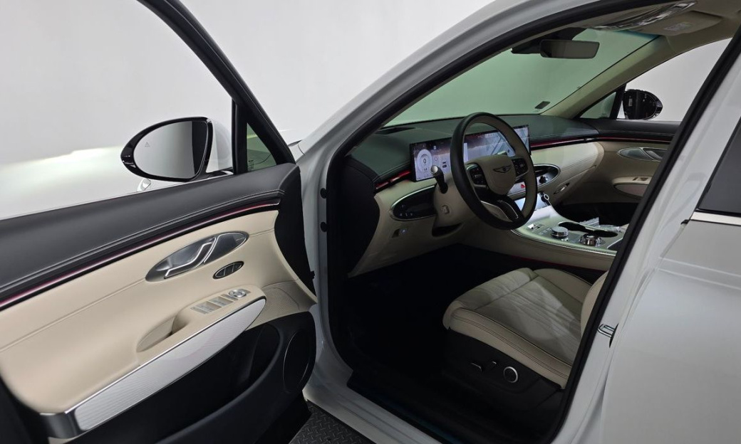 Genesis GV70 2.5T Gasoline AWD, 2025
