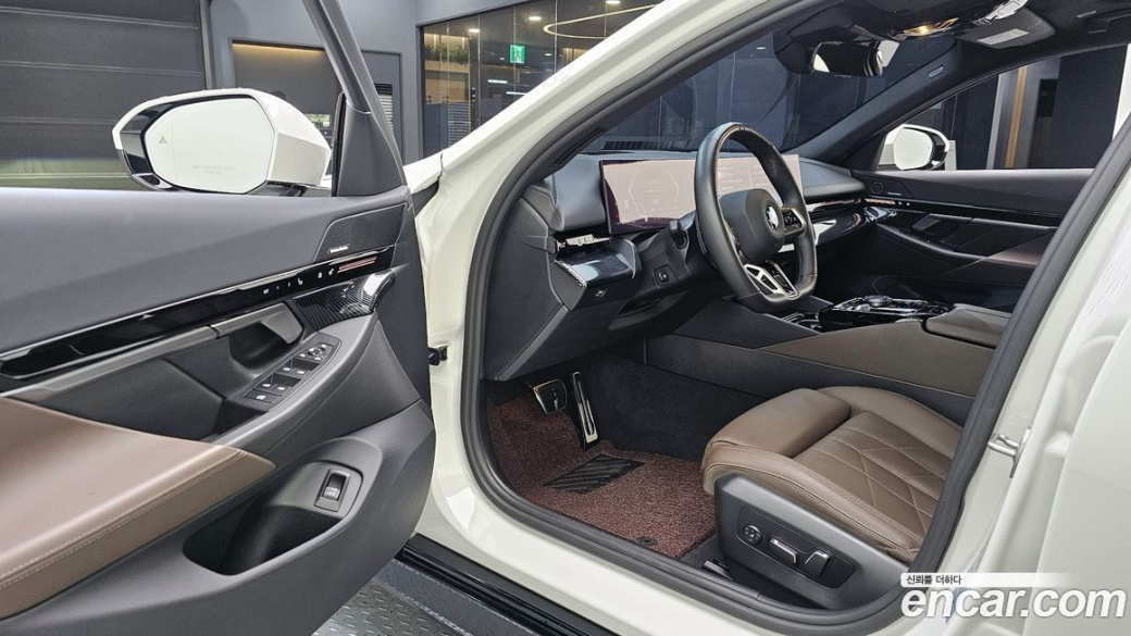 BMW 5-Series 520i M Sport, 2024