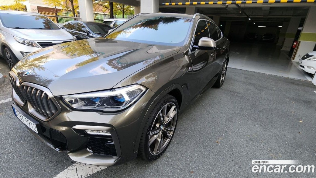 BMW X6 M50i, 2021
