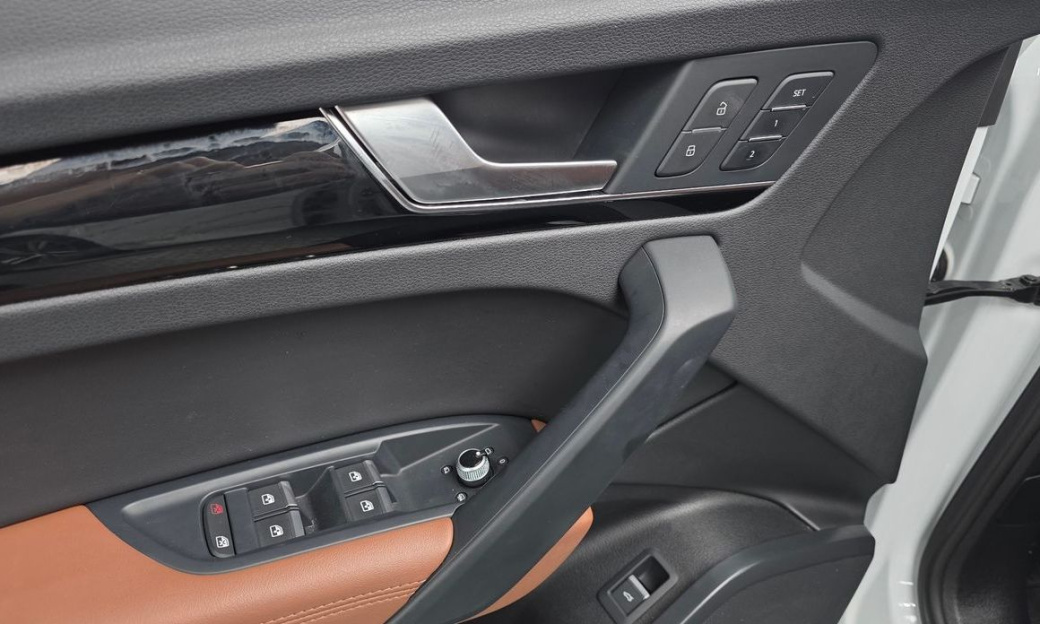Audi Q5 45 TFSI Quattro Premium, 2022