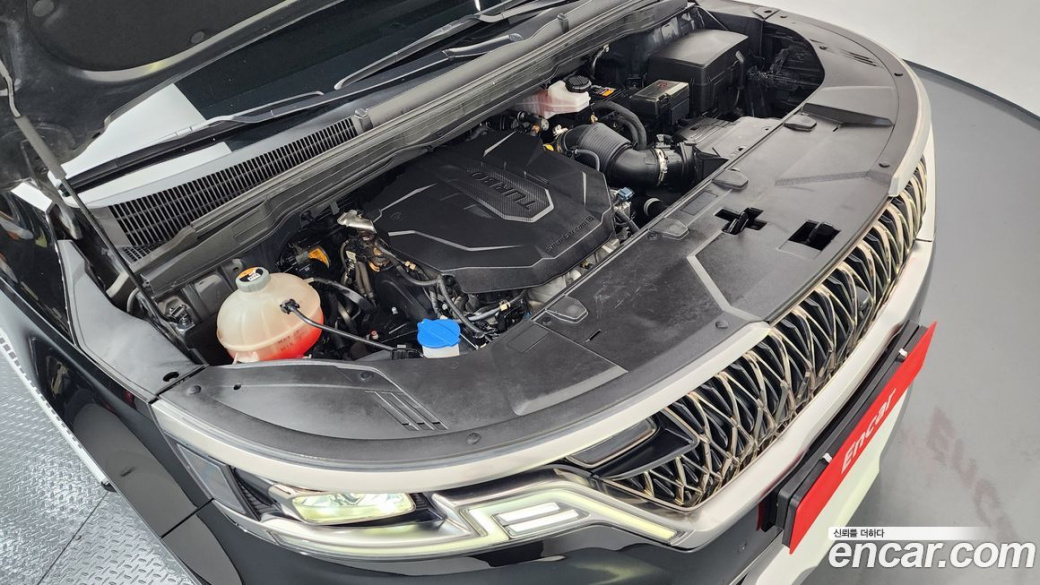 Kia Carnival 7-Seater Hi-Limousine, 2023