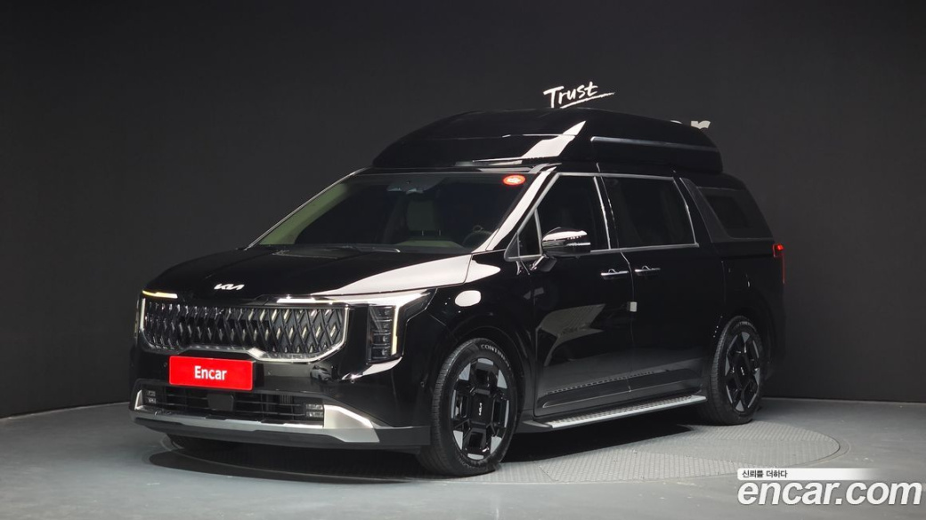 Kia Carnival 9-Seater Hi Limousine, 2024