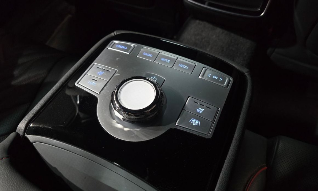 Genesis G80 Gasoline 2.5 Turbo 2WD, 2025