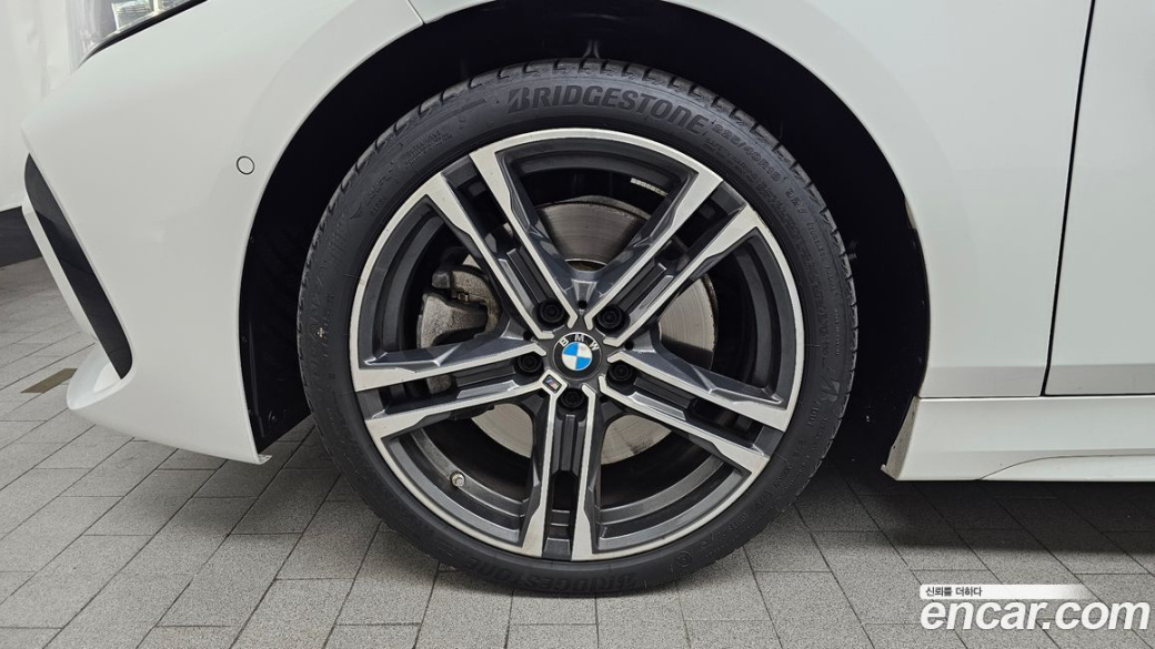 BMW 1-Series 120i M Sports, 2024