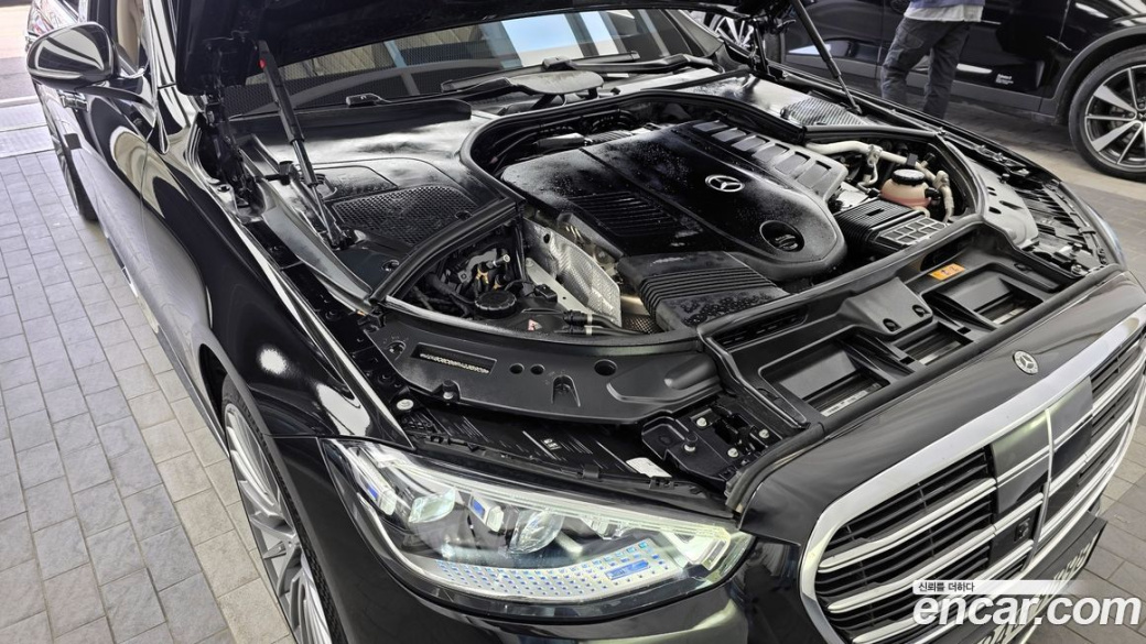 Mercedes-Benz S-Class S500L 4MATIC, 2023