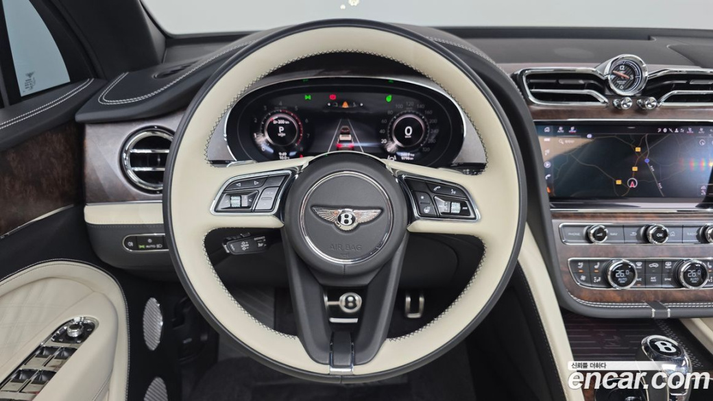 Bentley Bentayga 4.0 V8 EWB First Edition, 2025