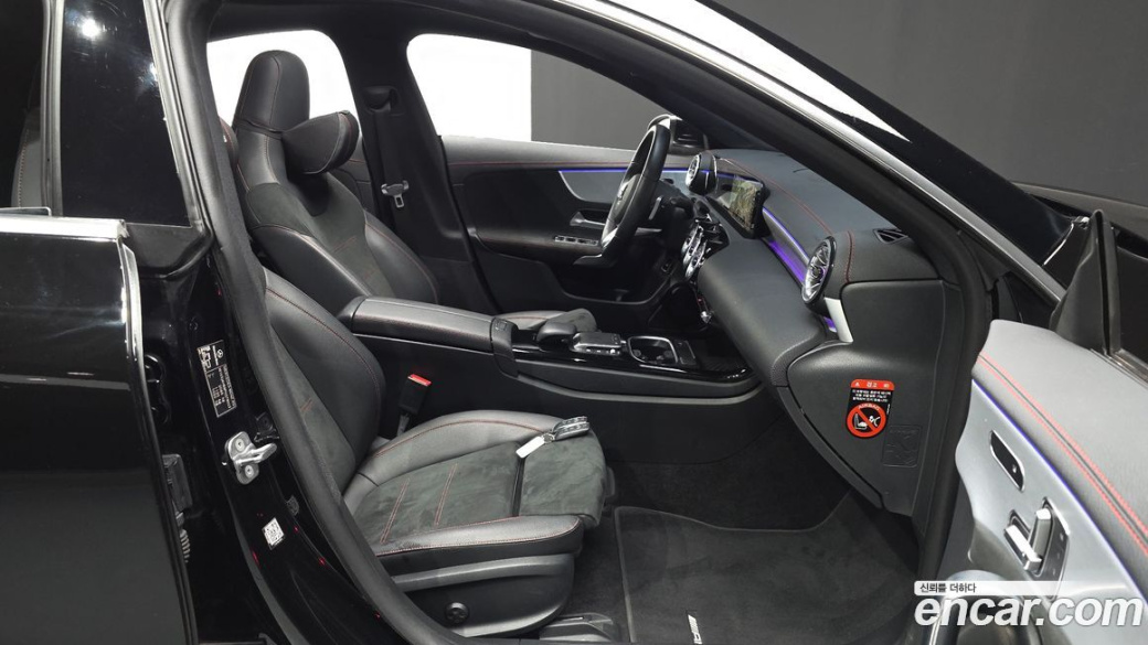 Mercedes-Benz CLA-Class CLA250 4MATIC, 2023