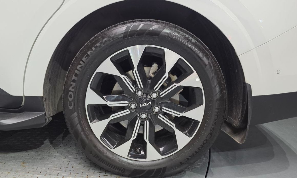 Kia Carnival 9-Seater Signature, 2023