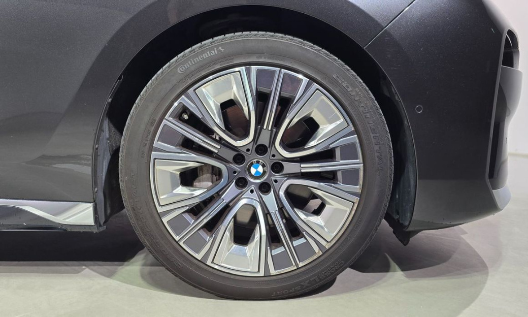 BMW 7-Series 740i sDrive Design Pure Excellence, 2023