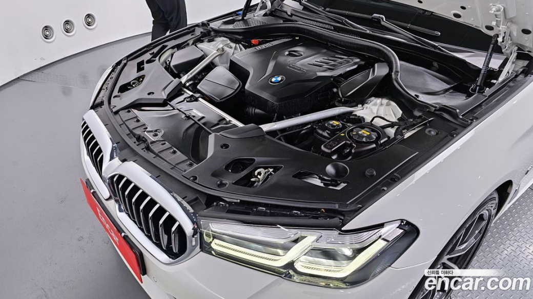 BMW 5-Series 520i M Sport, 2022