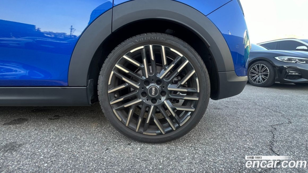 Mini Cooper 5 Door Favoured, 2025
