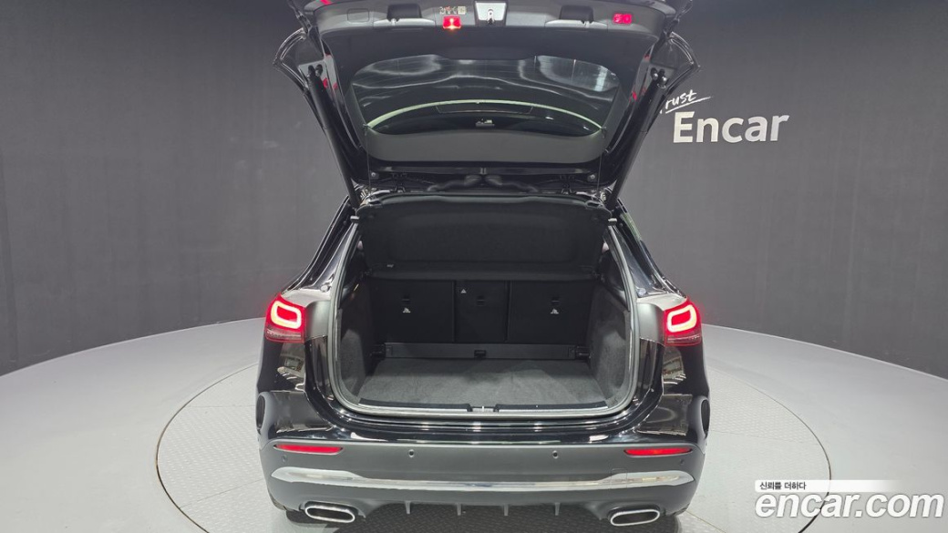Mercedes-Benz GLA-Class GLA250 4MATIC, 2023