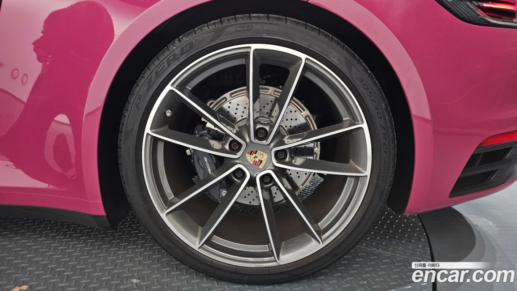 Porsche 911 Carrera Cabriolet, 2024