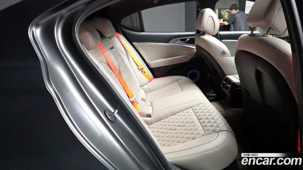 Genesis G70 Gasoline 2.0T 4WD, 2023