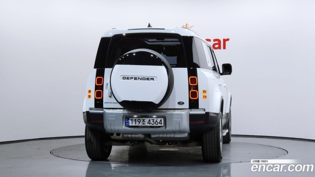 Land Rover Defender 110 D300 HSE, 2023