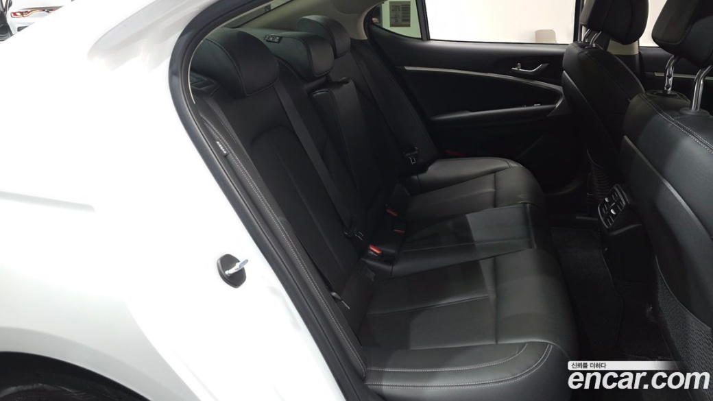 Genesis G70 Gasoline 2.0T 4WD, 2022
