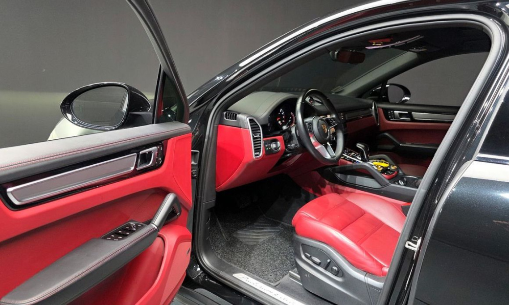 Porsche Cayenne 3.0 COUPE PLATINUM EDITION, 2023
