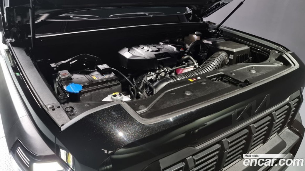 Kia Tasman 2.5T Gasoline 4WD, 2026