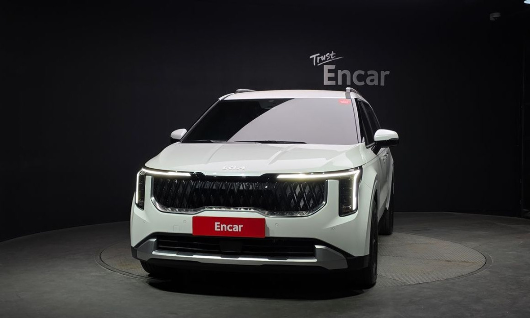 Kia Carnival 9-Seater Prestige, 2025