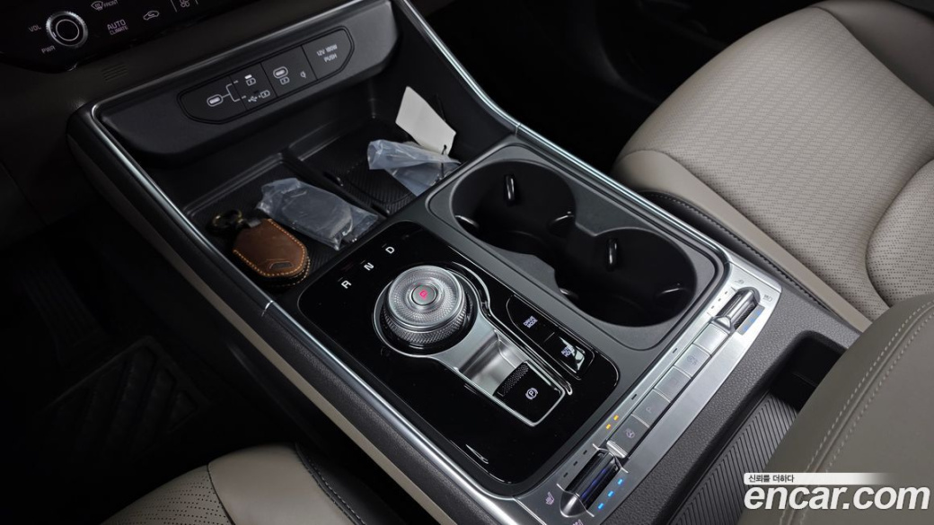 Kia Carnival 7-Seater Signature, 2024