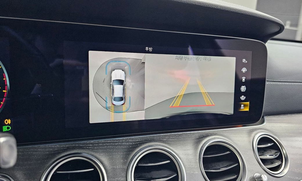 Mercedes-Benz E-Class E350 4MATIC Avantgarde, 2022