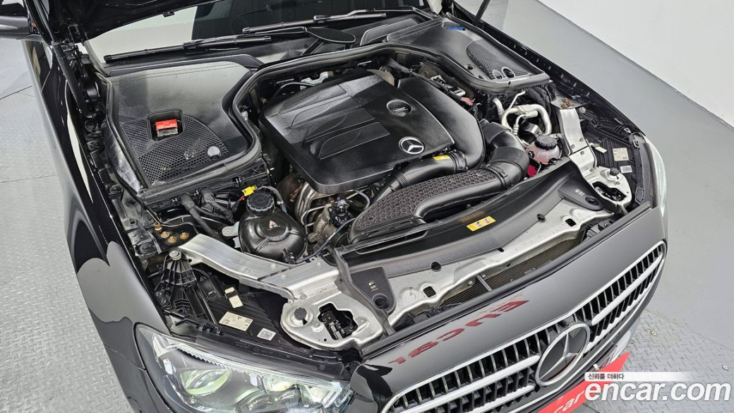 Mercedes-Benz E-Class E350 4MATIC Avantgarde, 2022