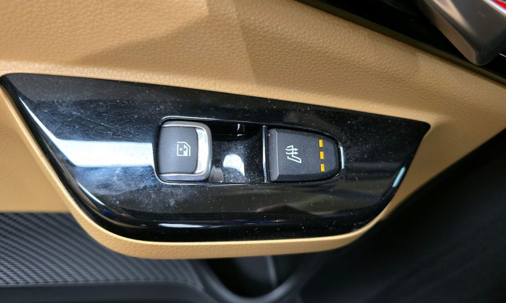 Kia Carnival 9-Seater Signature, 2023