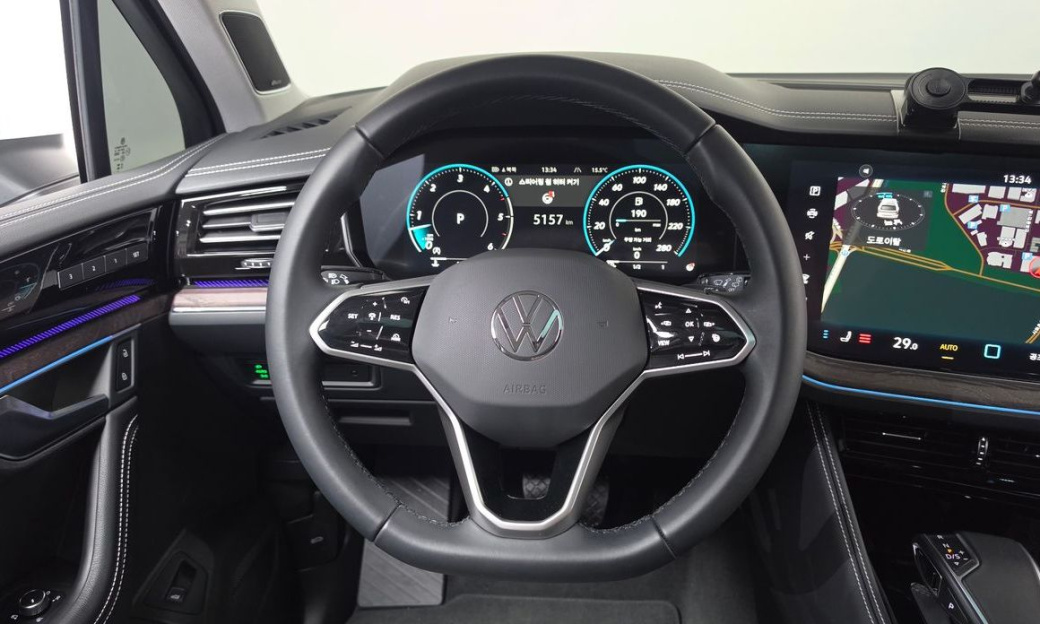 Volkswagen Touareg 3.0 TDI Prestige, 2024
