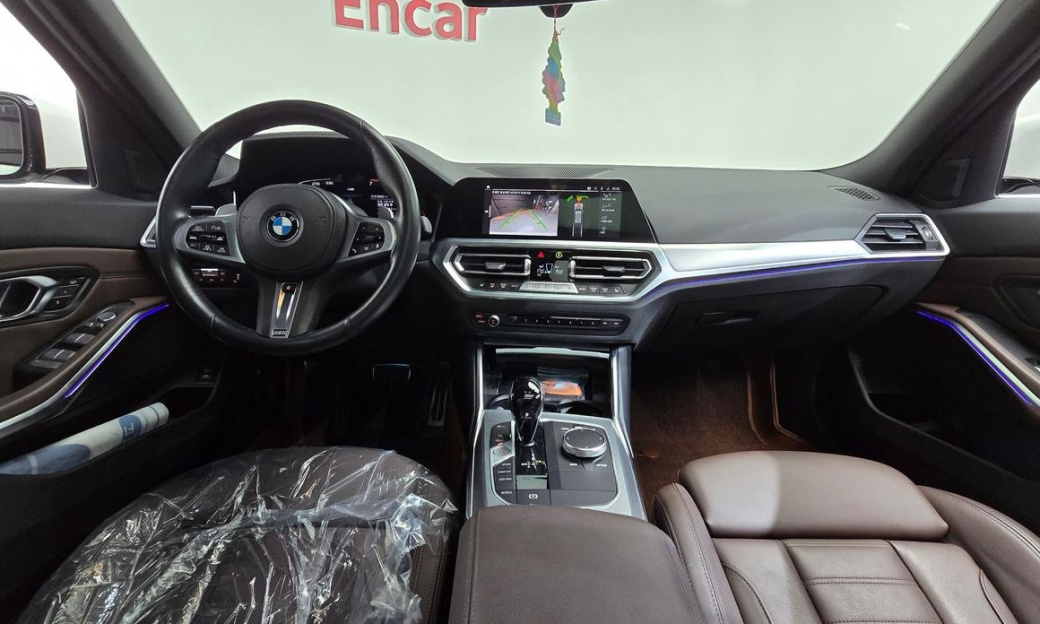 BMW 3-Series 320i Touring M Sports, 2022