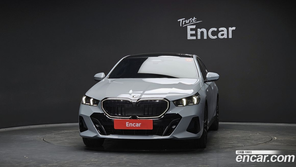 BMW 5-Series 530i xDrive M Sport, 2024