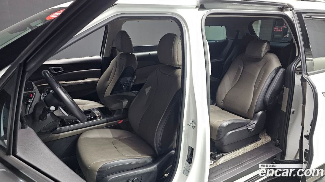 Kia Carnival 9-Seater Noblesse, 2024