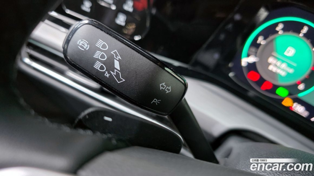 Volkswagen Golf 2.0 TDI Prestige, 2024