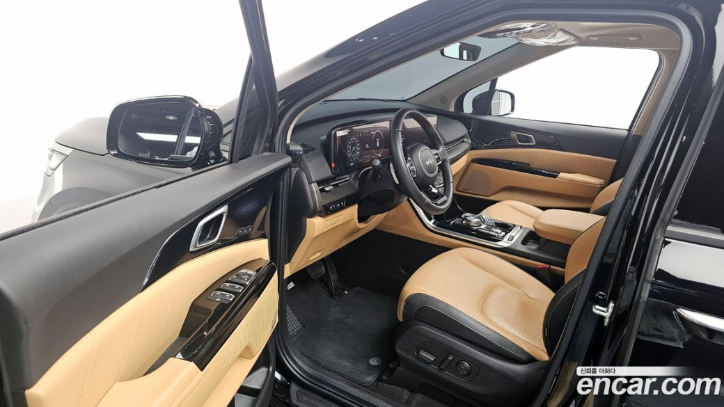 Kia Carnival 9-Seater Signature, 2023
