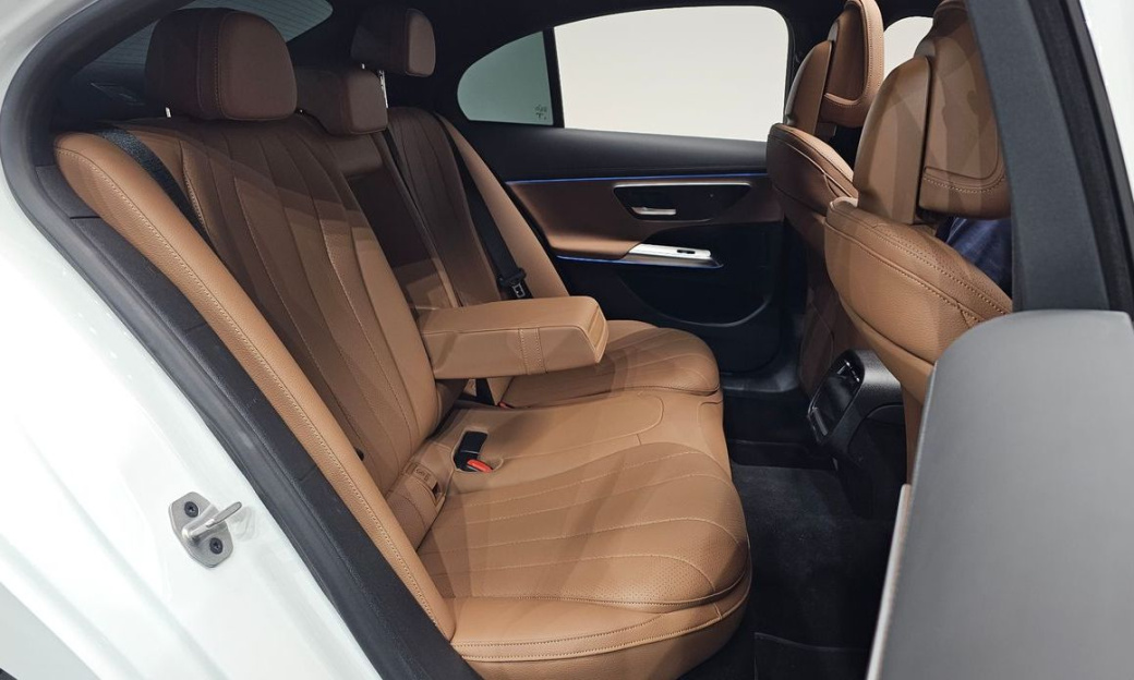 Mercedes-Benz E-Class E200 Avantgarde, 2024