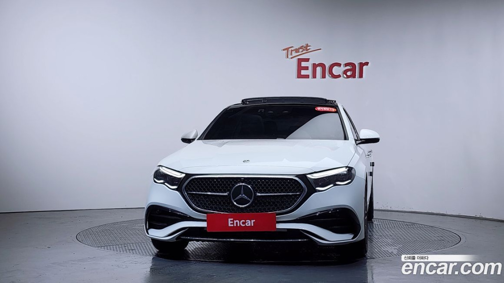 Mercedes-Benz E-Class E300 4MATIC AMG Line, 2024