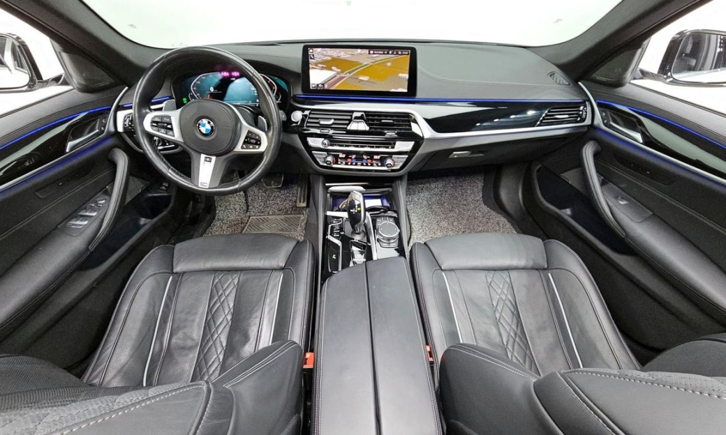 BMW 5-Series 530i M Sport Package, 2022