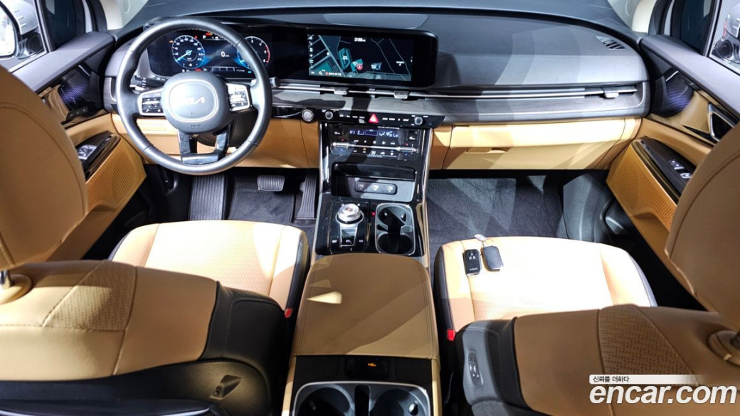 Kia Carnival 7-Seater Signature, 2023