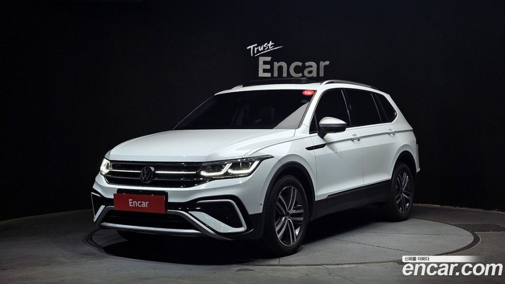 Volkswagen Tiguan 2.0 TSI Prestige, 2024