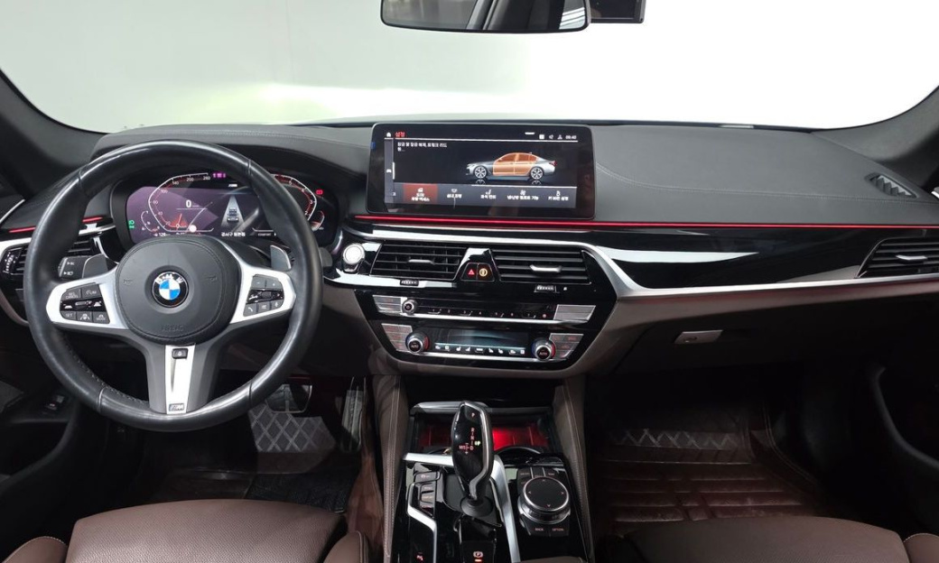 BMW 5-Series 530i M Sport Package, 2023