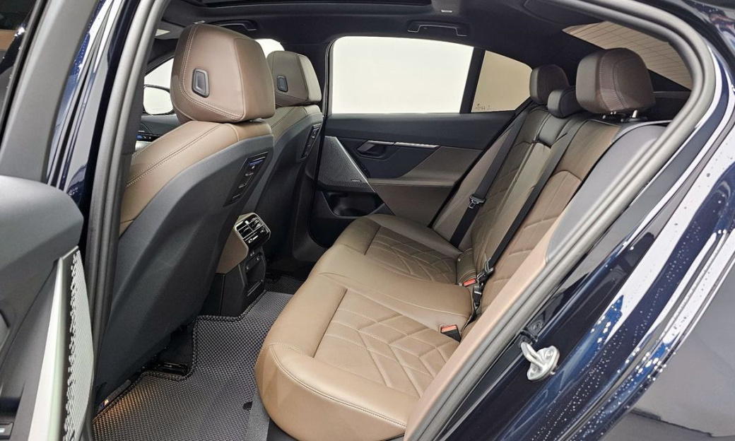 BMW 5-Series 520i M Sport, 2024