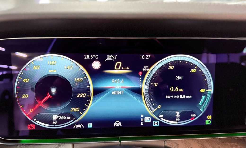 Mercedes-Benz E-Class E220d 4MATIC AMG Line, 2022