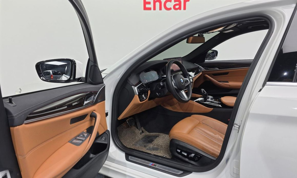 BMW 5-Series 520i M Sport, 2022