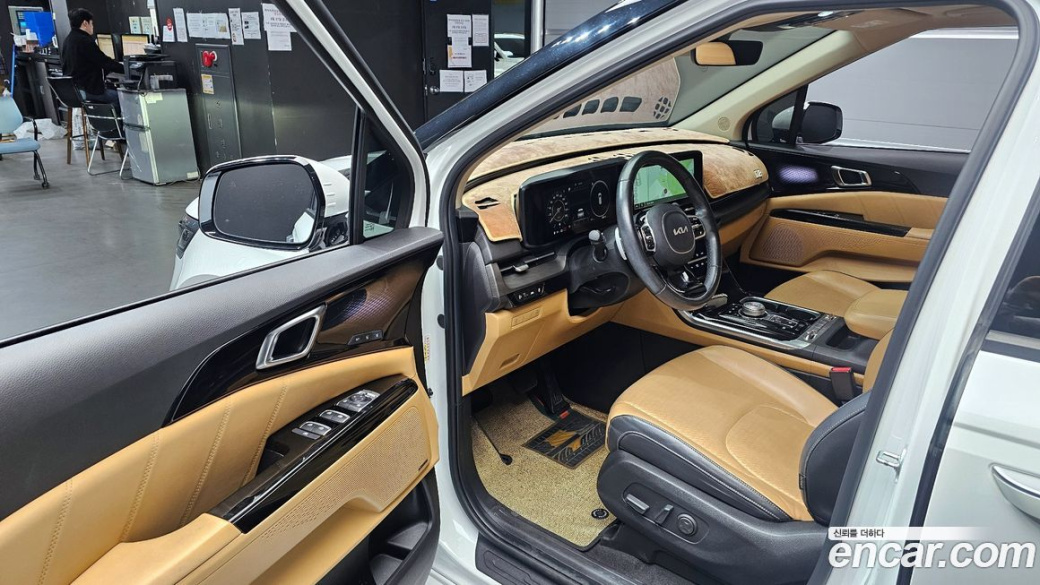 Kia Carnival 9-Seater Signature, 2022