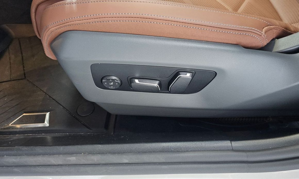BMW 5-Series 530i xDrive M Sport, 2025