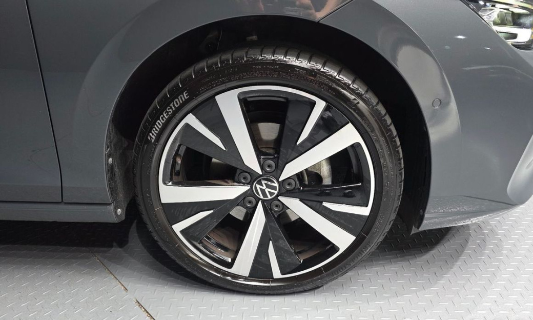 Volkswagen Golf 2.0 TDI Prestige, 2025