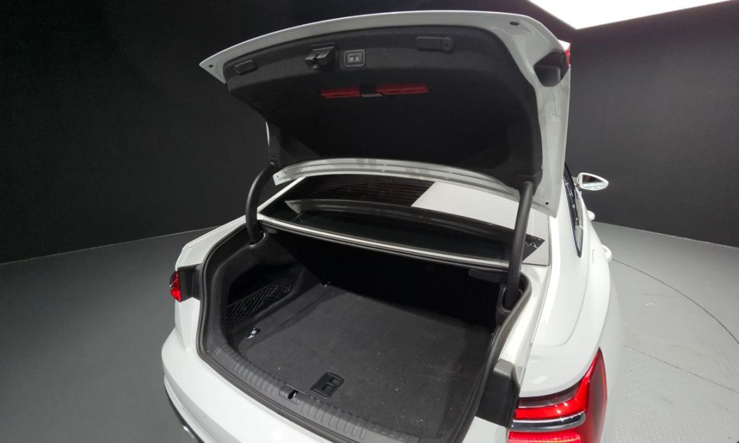 Audi A6 45 TFSI Quattro Premium, 2023